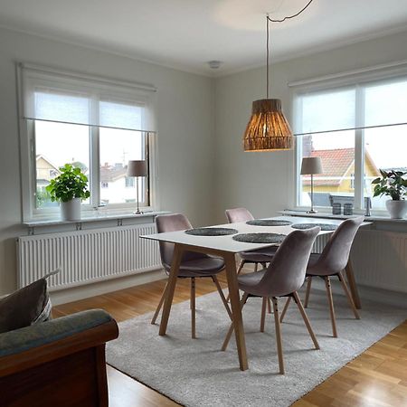 Annies Hus - Very Nice 2 Bedroom Apt Top Floor Strömstad Екстериор снимка